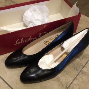 Salvatore Ferragamo black heals